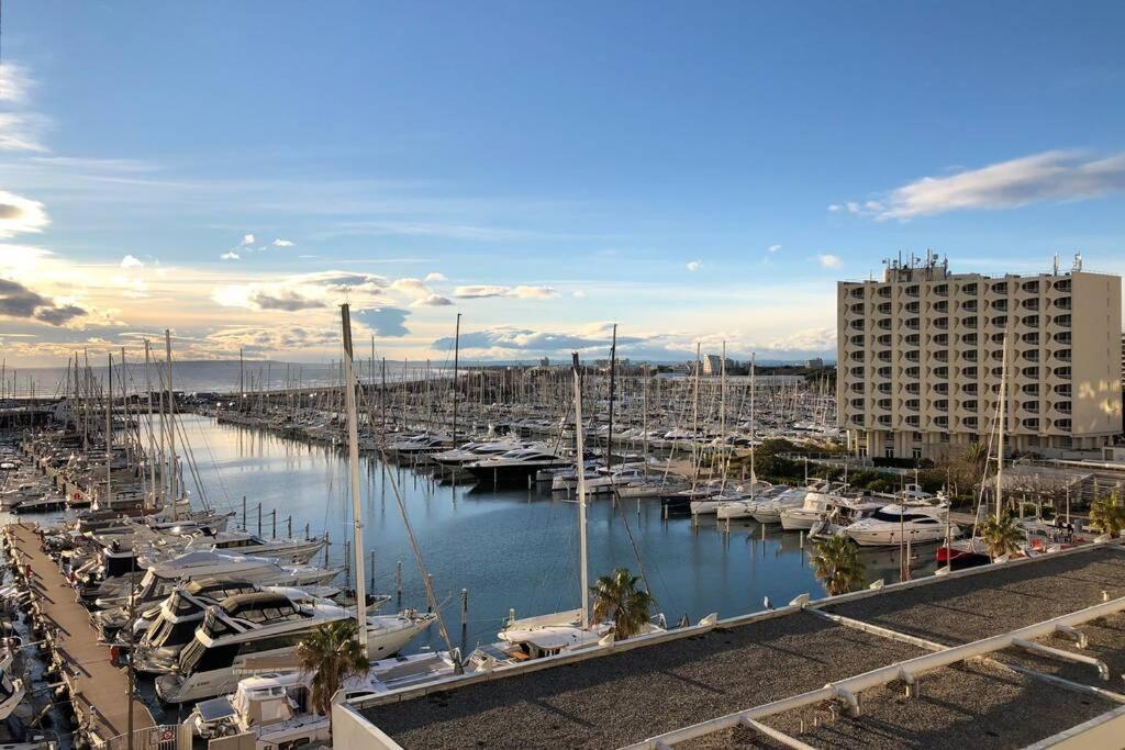 Appartement vue mer et port, refait a neuf pour vous ! Climatisé La Grande-Motte Exterior foto